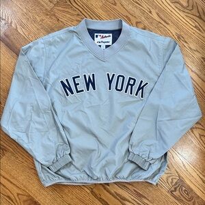 New York Yankees Majestic Windbreaker Jacket. Size Large. Like New Condition.